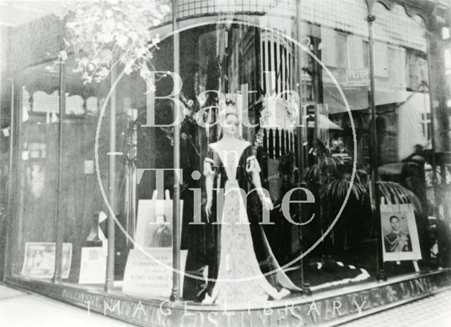 Shop window display, Walker and Ling, 3, Milsom Street, Bath c.1937