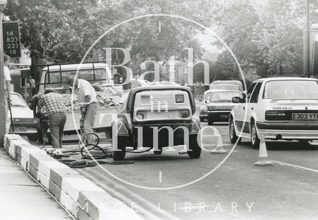 Roadworks and bridge repairs, Cleveland Bridge, Bath 1989