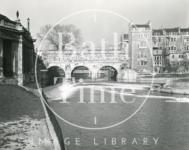 Pulteney Bridge and weir, Bath c.1975