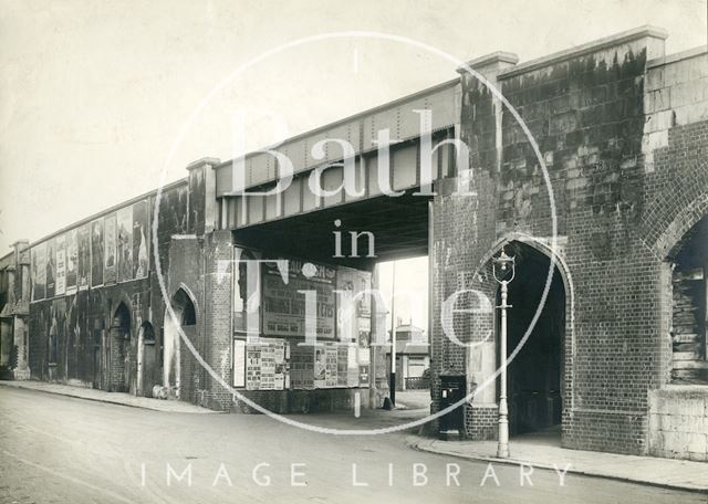 Railway viaduct by Old Bridge, Bath 1929