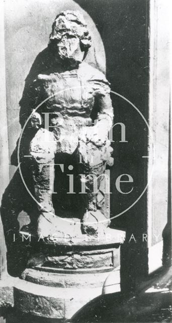 Effigy of King Edward III, once over the South Gate of the City Walls, Bath c.1933