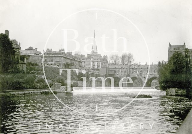 View of Pulteney Bridge and weir, Bath 1898