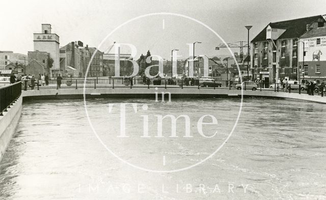 Churchill Bridge, Bath during the floods 1968