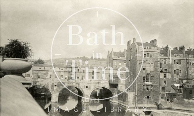 View of Pulteney Bridge from Grand Parade, Bath 1905