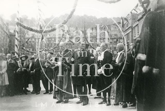 Lord Bath freeing Cleveland Bridge from tolls, Bath 1929