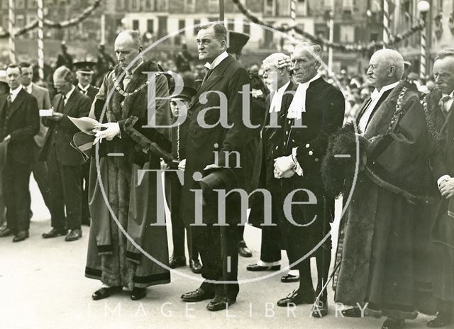 The Mayor reading a message to Lord Bath, before freeing the Bridges of toll, Bath 1929