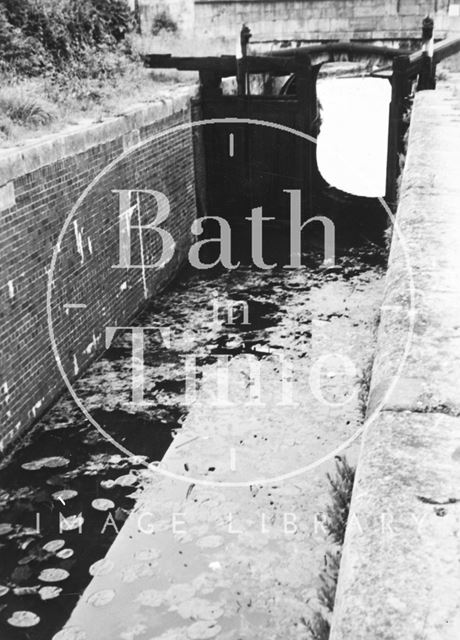 Bridge Lock looking downstream, Widcombe, Bath 1956