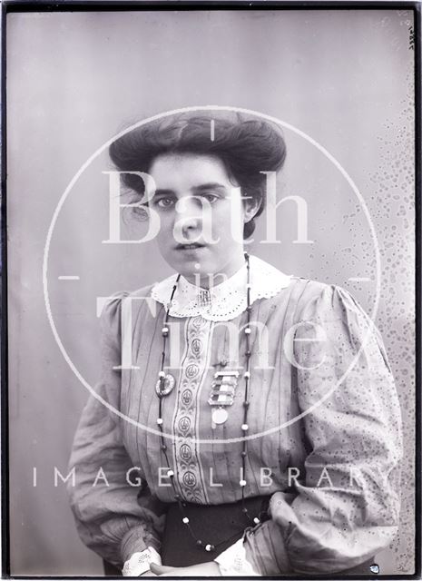 Suffragette Theresa Garnett 1909