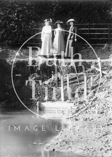 Suffragettes Emily Blathwayt, Annie Kenney and Mary Blathwayt at Pankhurst pond 1910