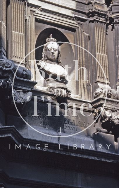 Niche with statue of Queen Victoria, York Street, Bath 1970